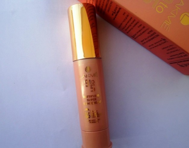 Lakme 9 To 5 Mattifying Super Sunscreen SPF 50: Review And Swatches ...