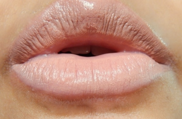 MAC HONEY LOVE LIPSTICK 💄 #maclipstick #LipstickLover #lipswatch 