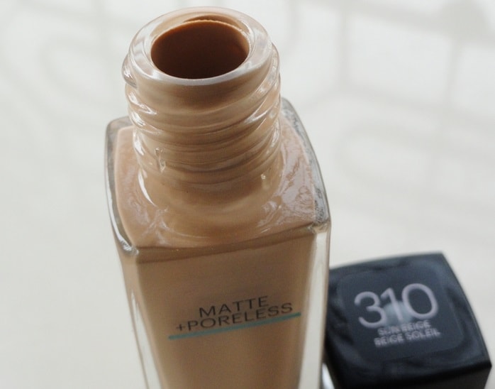 Maybelline Fit Me Matte+Poreless Foundation Review, Swatches: #310