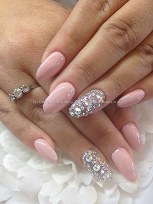 Nails glamour  Indian nails, Bridal nail art, Bridal nails