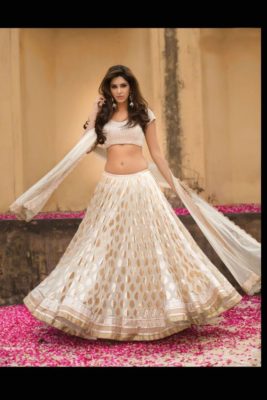 Choosing your lehenga based on your complexion