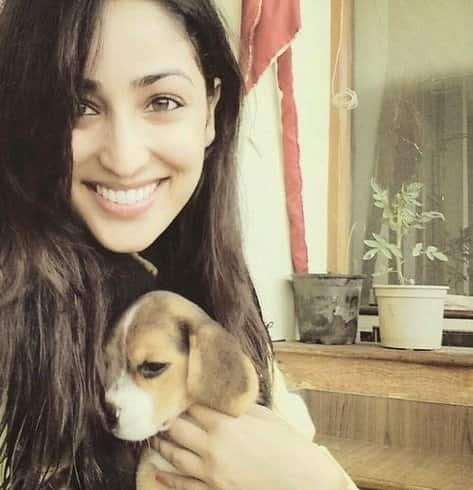 Pictures Of Yami Gautam Without Makeup