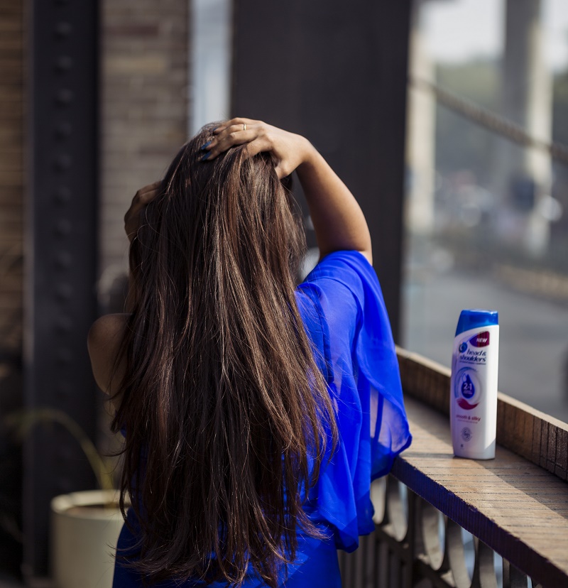 head-and-shoulders-smooth-silky-anti-dandruff-shampoo-review-price