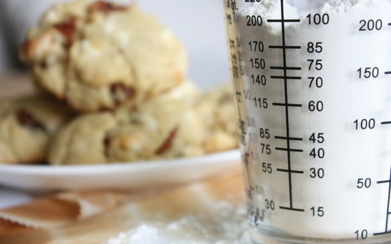How Many Oz in a Gallon - There are 128 ounces in a gallon (Image by Unsplash)