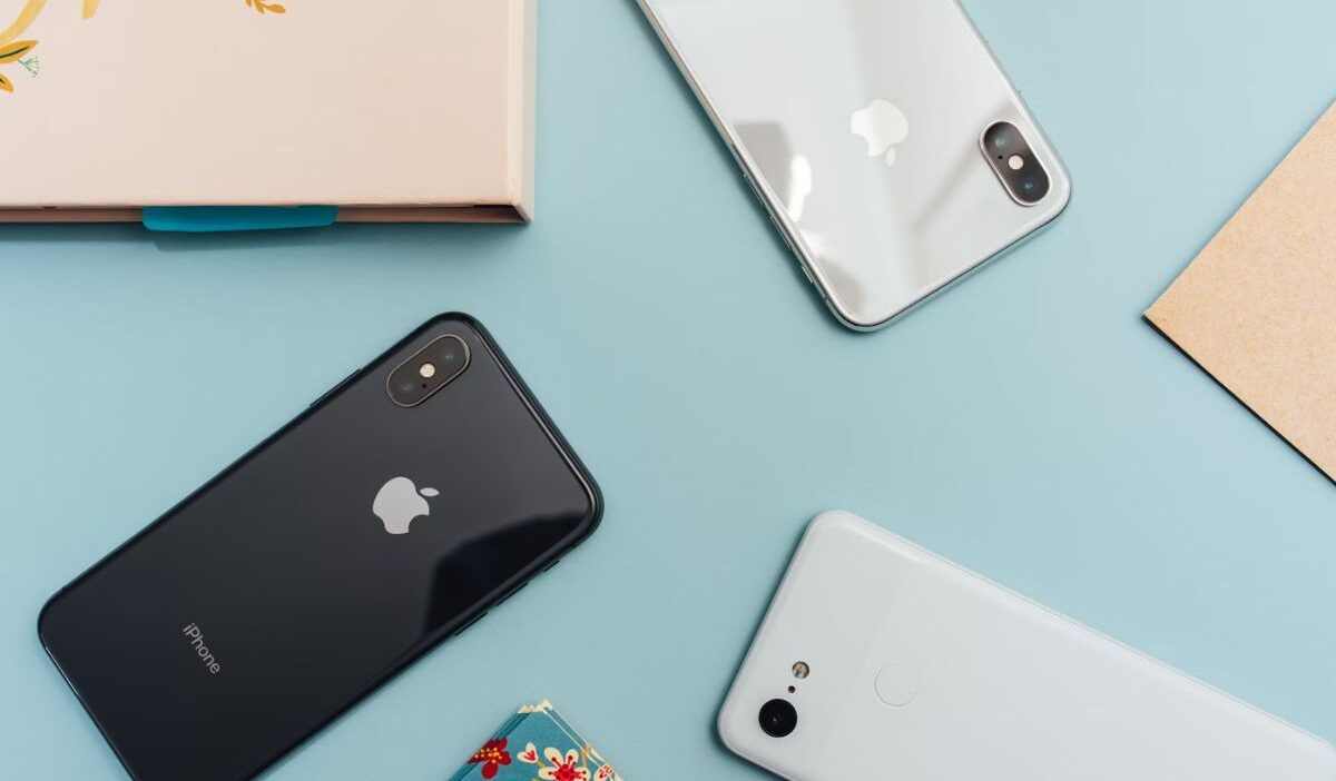 How to Restart iPhone: iPhone 16, 15, 11 Steps & Fixes