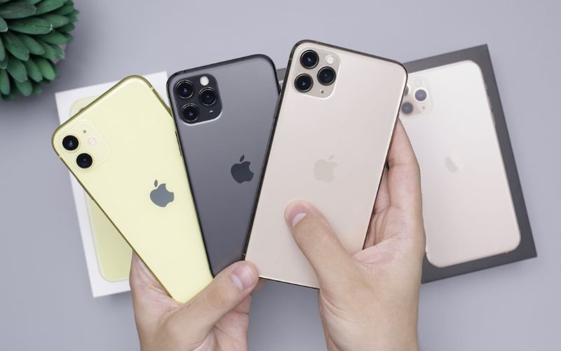 How to restart iphone? Save Work and Check Battery (Image by Unsplash)