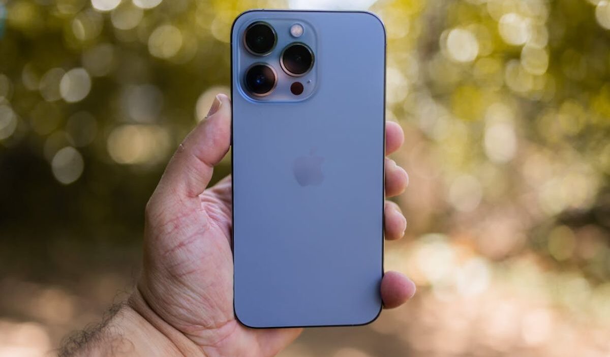 Free iPhone 13 Government Phone: 5 Critical Truths