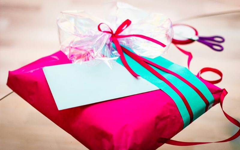 what places give you free stuff on your birthday