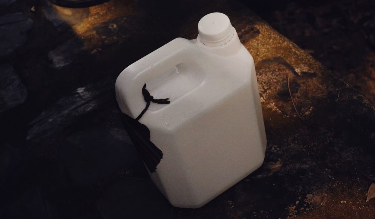 how many liters in a half gallon