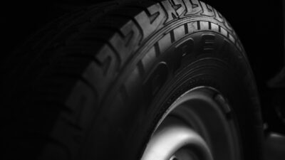 how to check tire pressure